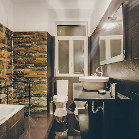 Master Deco Gem In City Center Apartment
